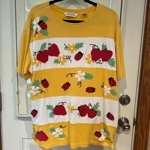 💛❤️Bechamel Women Yellow Tee Embroidered Lady Bugs Strawberry Size L💛❤️
